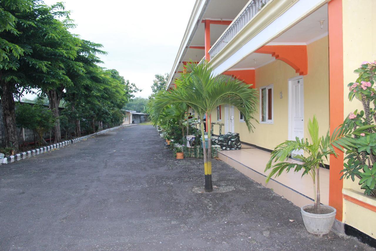 Sinar Bintang Hotel Cepu Exterior photo