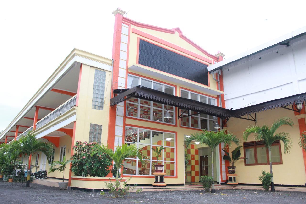 Sinar Bintang Hotel Cepu Exterior photo